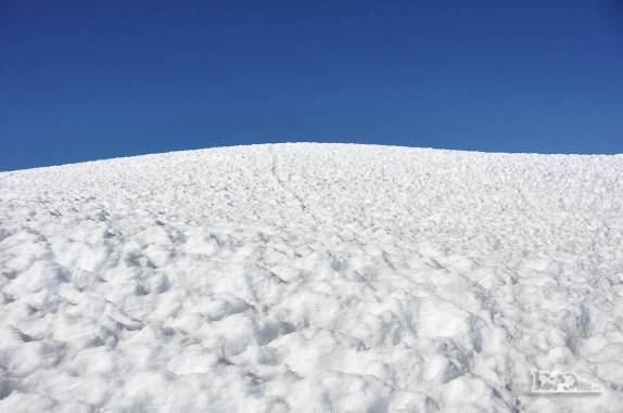 Assim é o cume do Lanín, um platô coberto de neve e gelo )na região de Junín de Los Andes, no sul da Argentina)